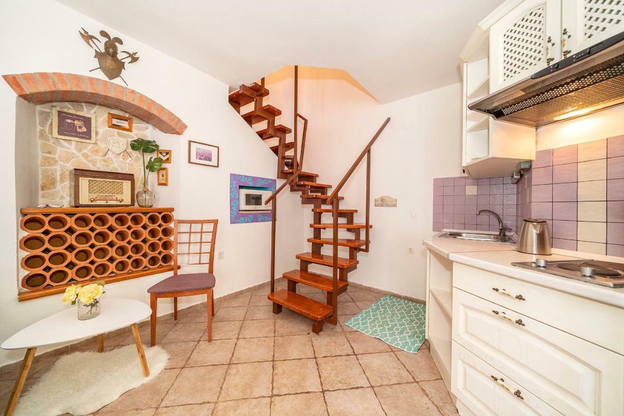 Mediterranean apartment Korina Baska  Bagian luar foto
